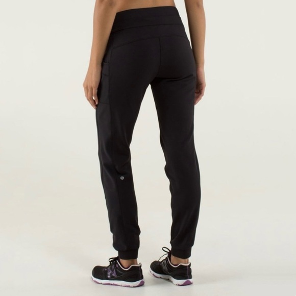 Lululemon Women's Base Runner Pant - Picture 2 of 11